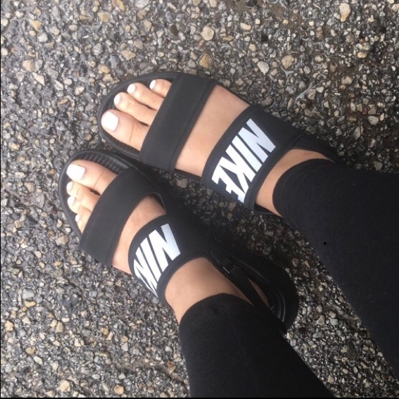 nike tanjun slides